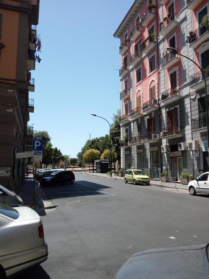 Chiarini22 Apartments Наполи Екстериор снимка