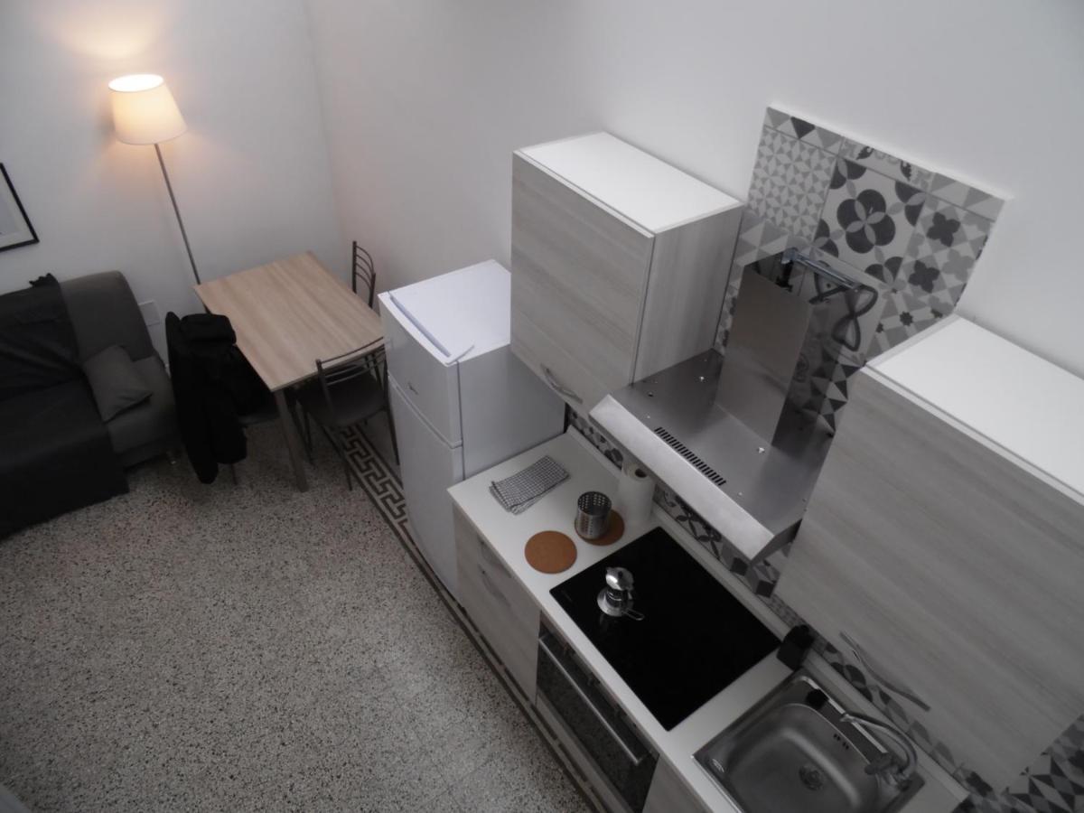 Chiarini22 Apartments Наполи Екстериор снимка
