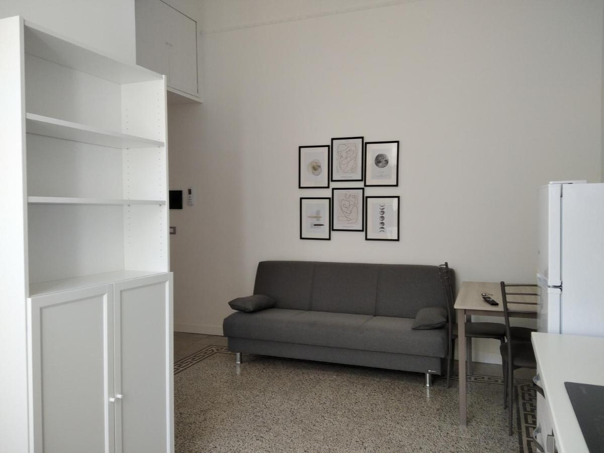 Chiarini22 Apartments Наполи Екстериор снимка