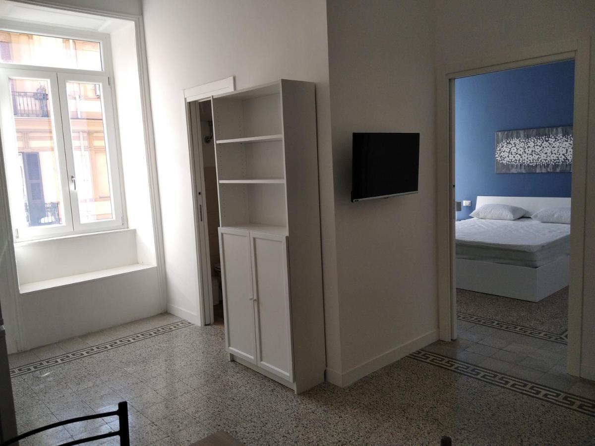 Chiarini22 Apartments Наполи Екстериор снимка