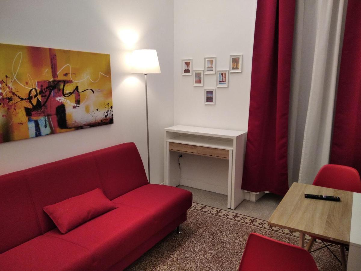 Chiarini22 Apartments Наполи Екстериор снимка