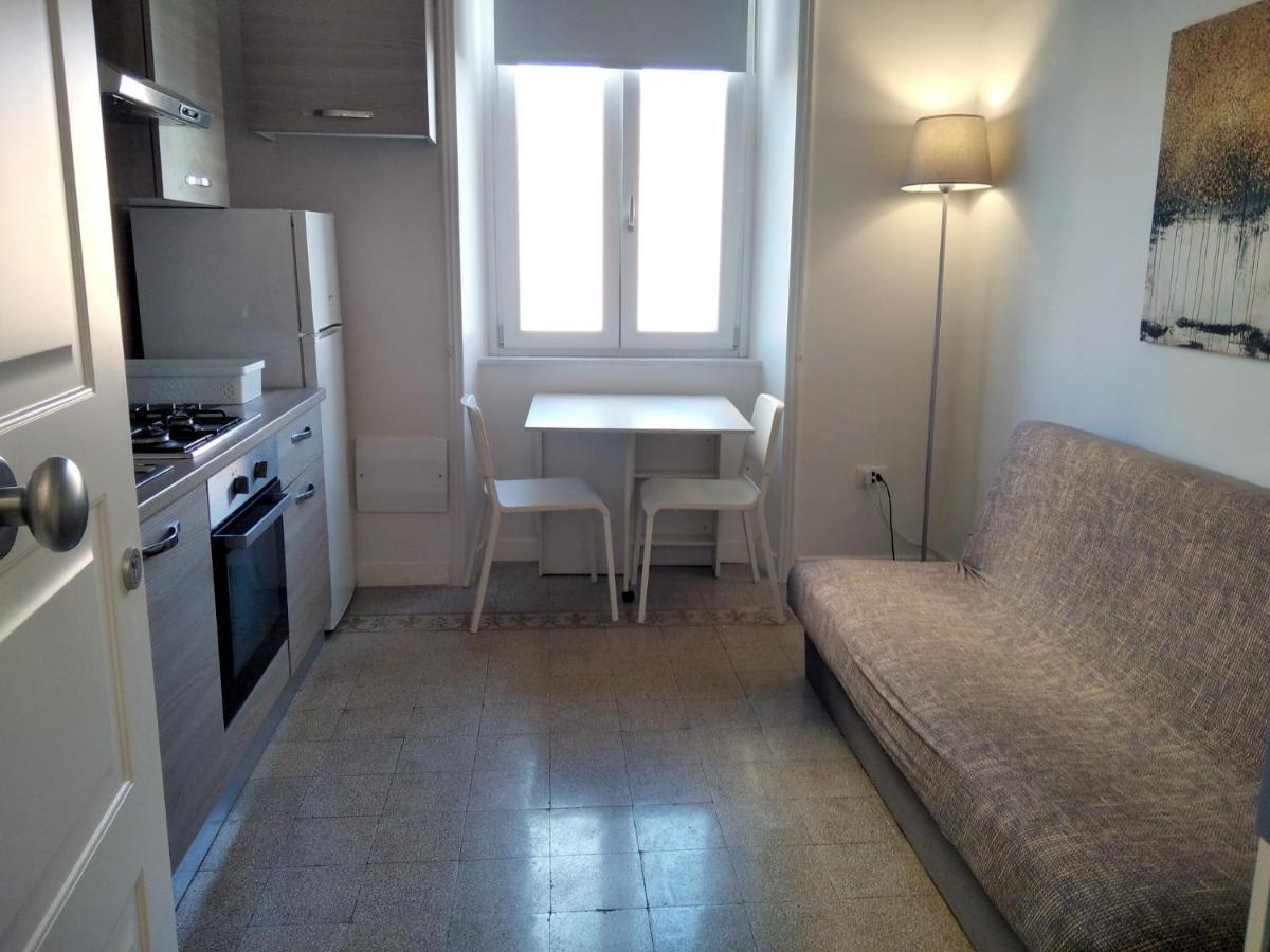 Chiarini22 Apartments Наполи Екстериор снимка